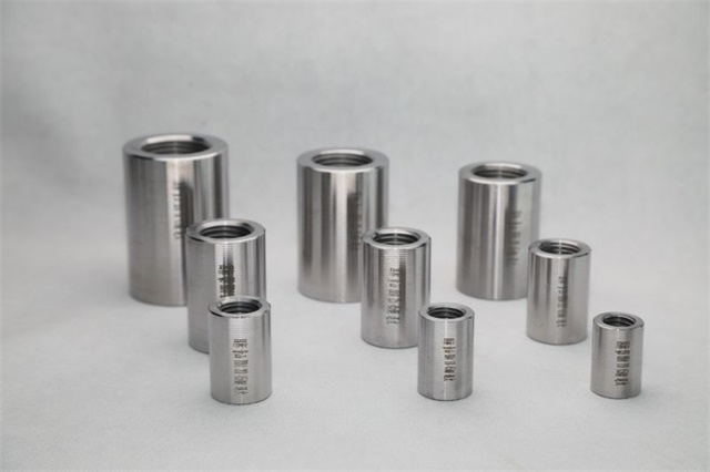 新龙建筑直螺纹钢筋套筒现货